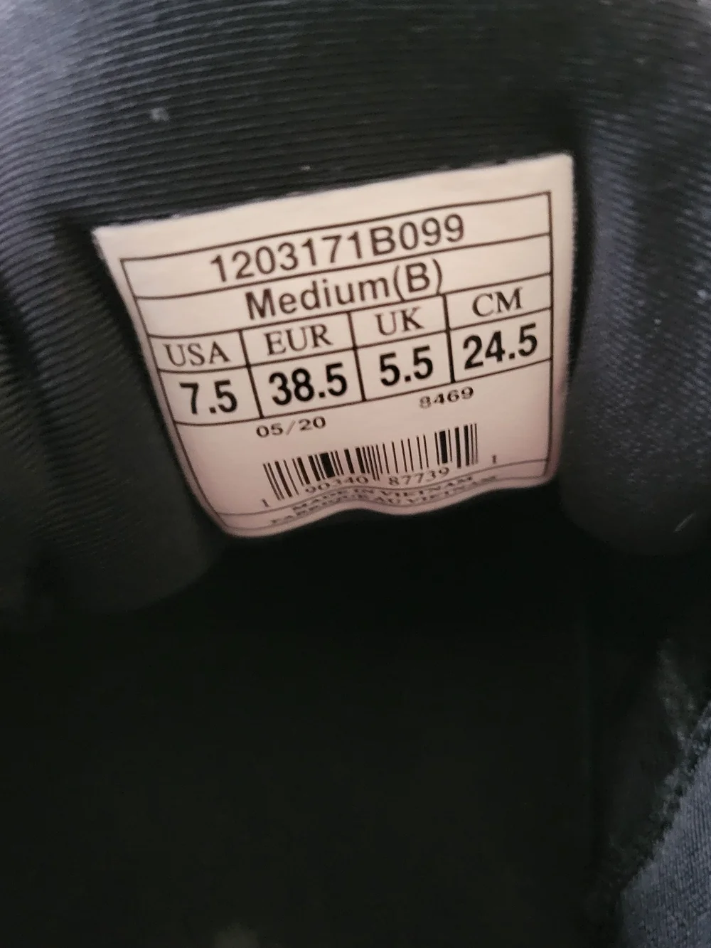 Brooks Women's Black Running Shoes with Leopard Accent - Picture 9 of 9